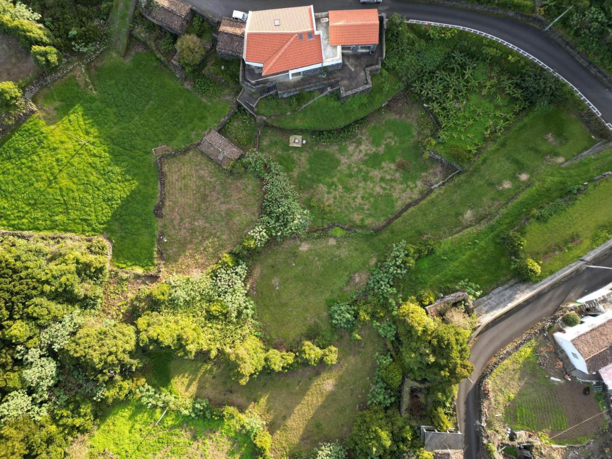 Casa Dos Caldeiras Bed and Breakfast Lajes do Pico Esterno foto