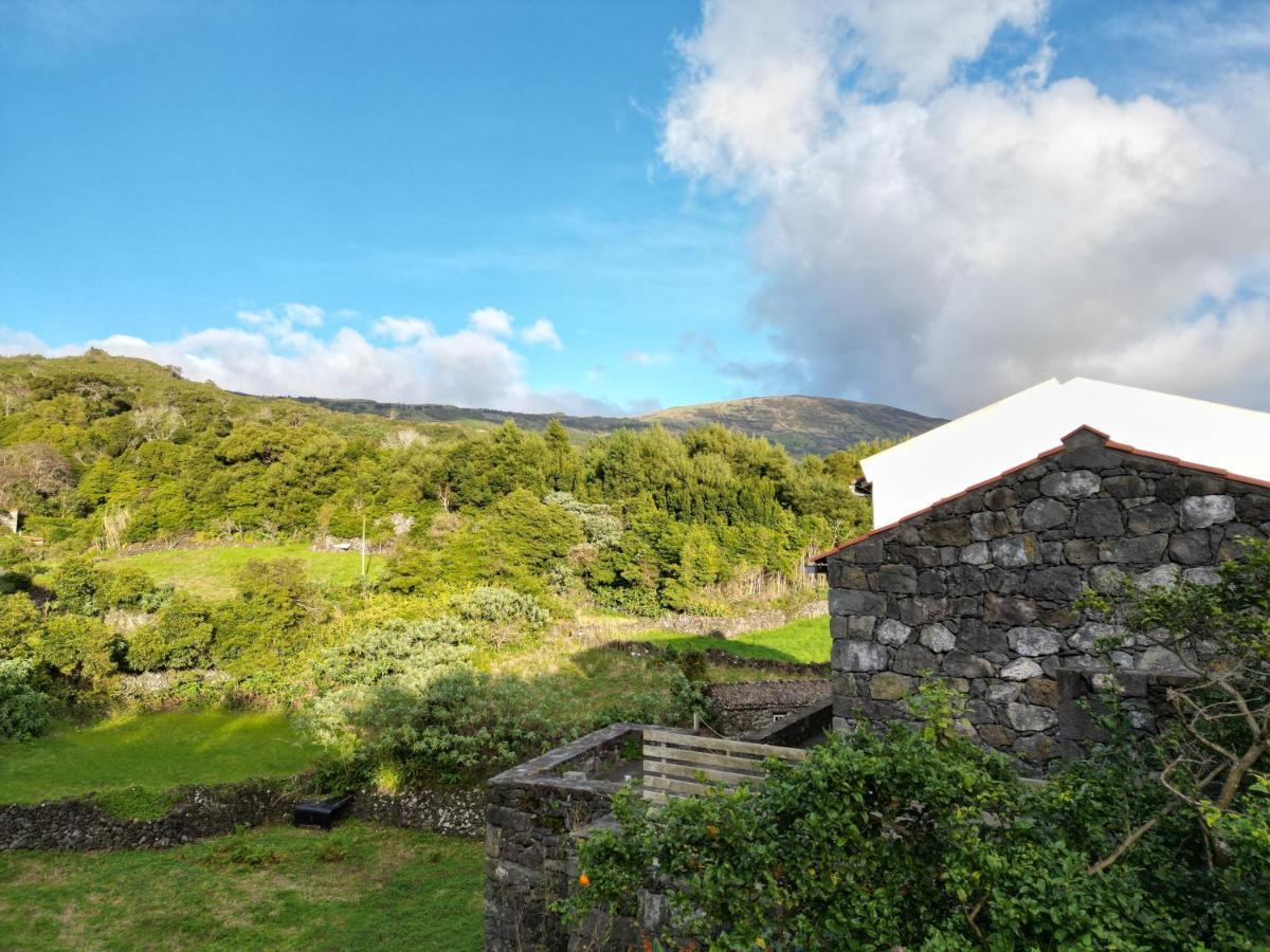 Casa Dos Caldeiras Bed and Breakfast Lajes do Pico Esterno foto